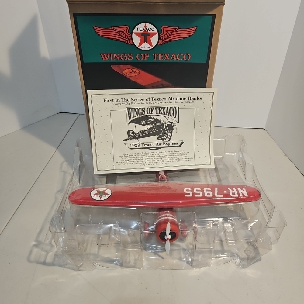 Wings of Texaco 1929 Lockheed Air Express 1st In the Series diecast Airplane